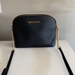 Medium size Michael Kors bag. Gently used.